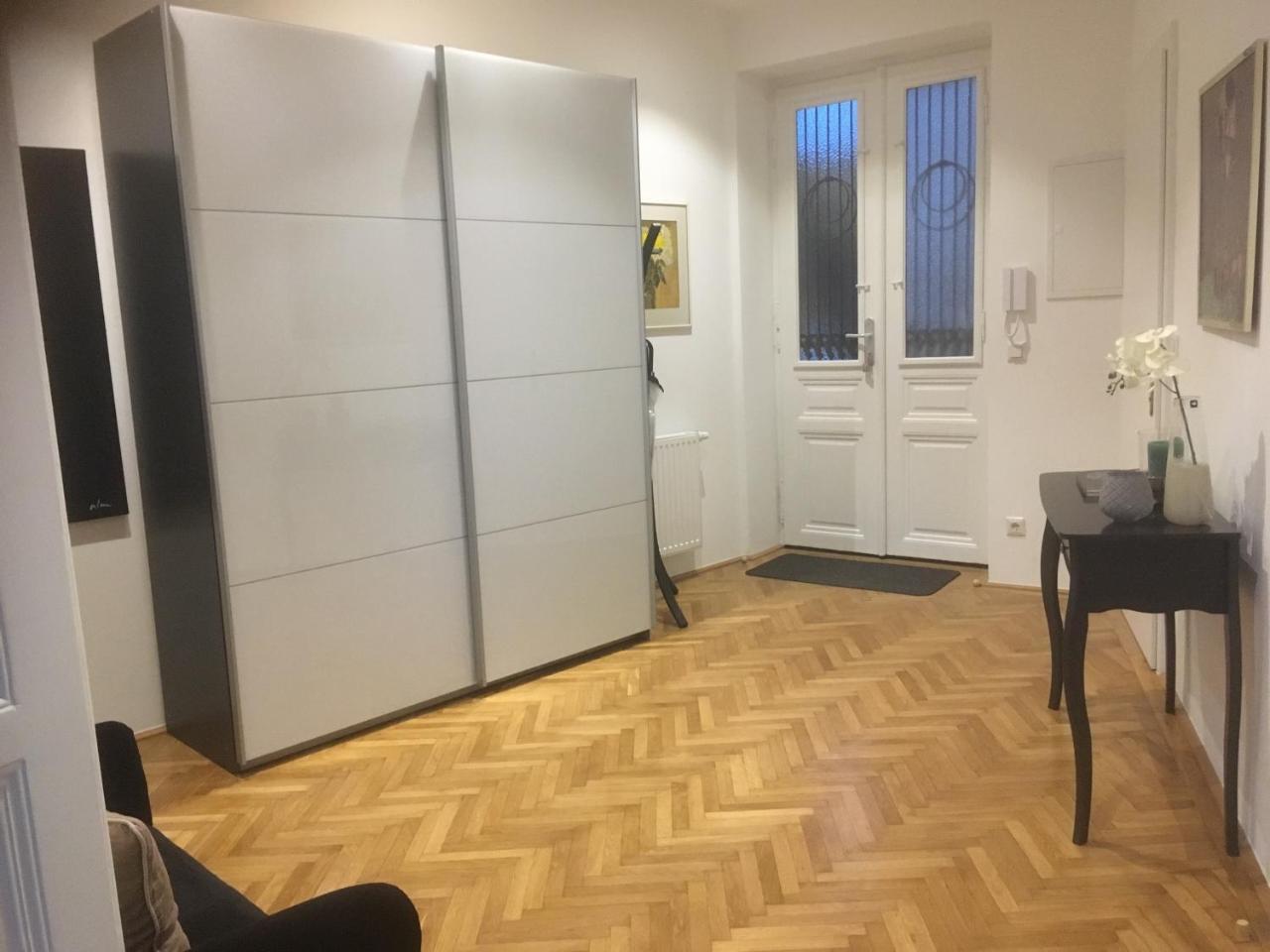 Apartment Vienna Smart Living Ngoại thất bức ảnh